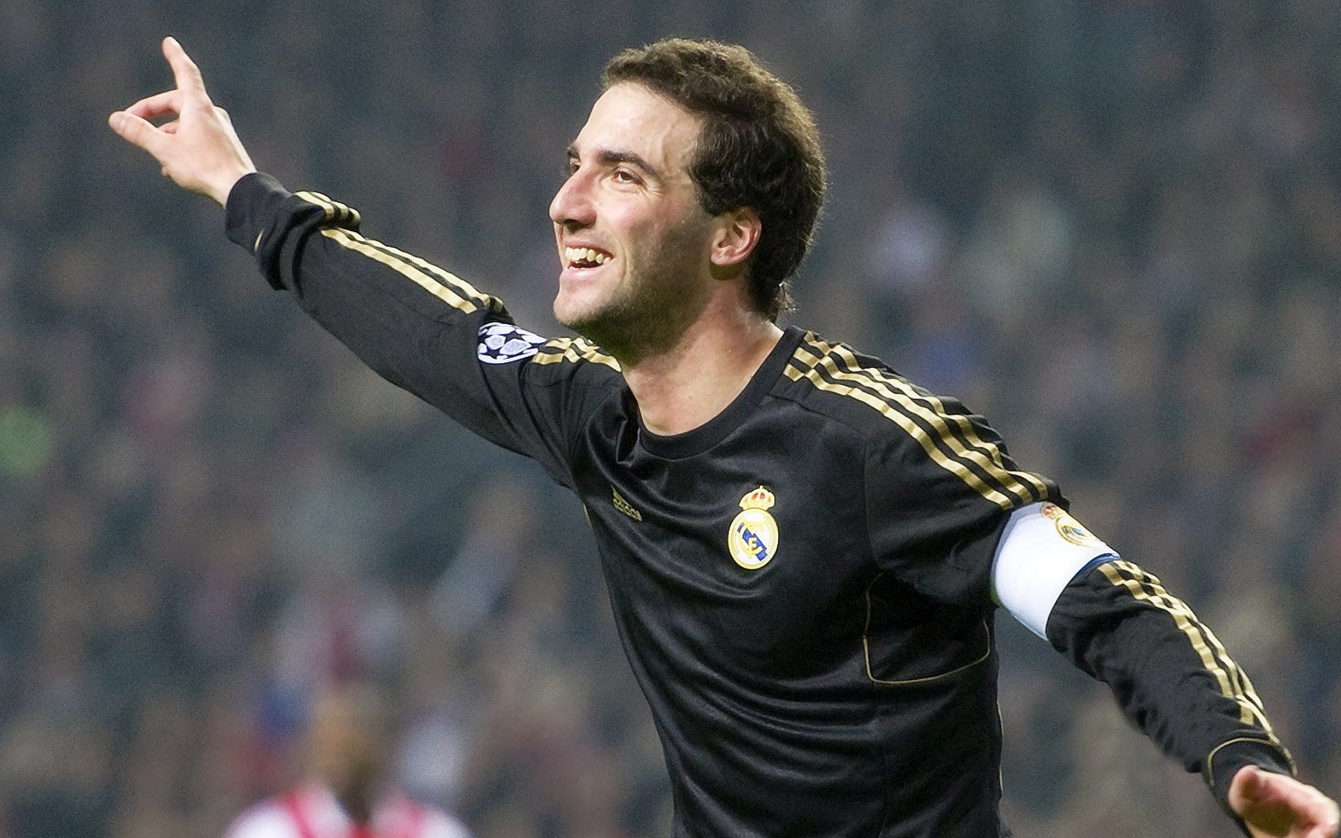 Jiu You-职业联赛竞争力不足，中国职业联赛存在的问题及其解决方法